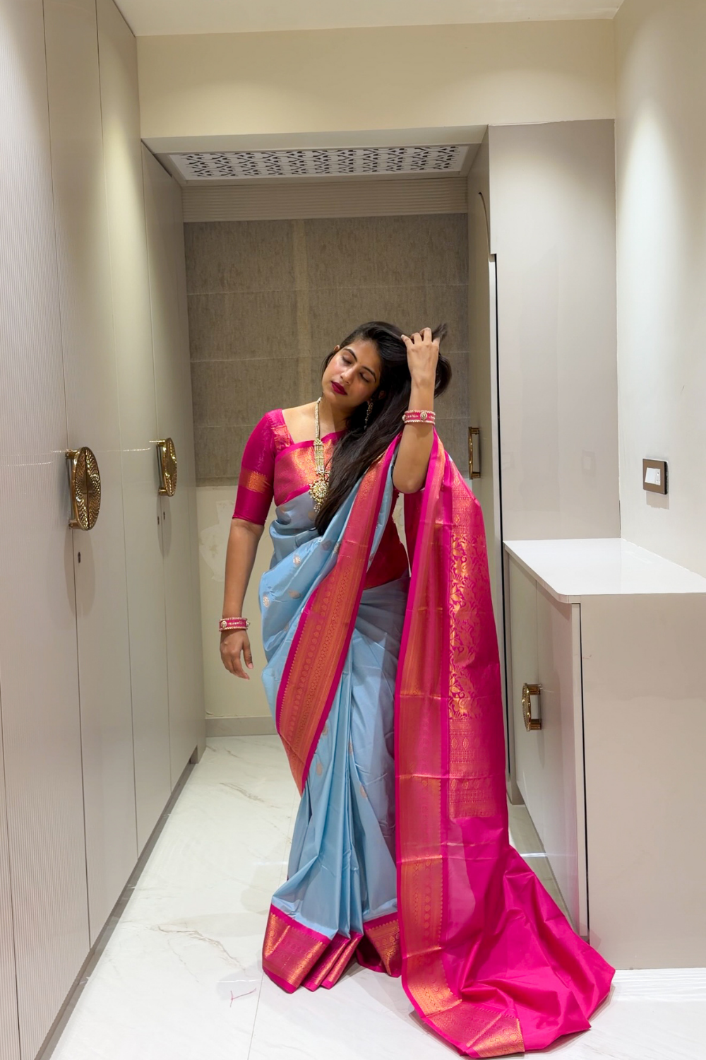 Neelmayura
