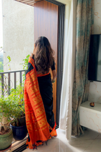 Kavya (black / orange)