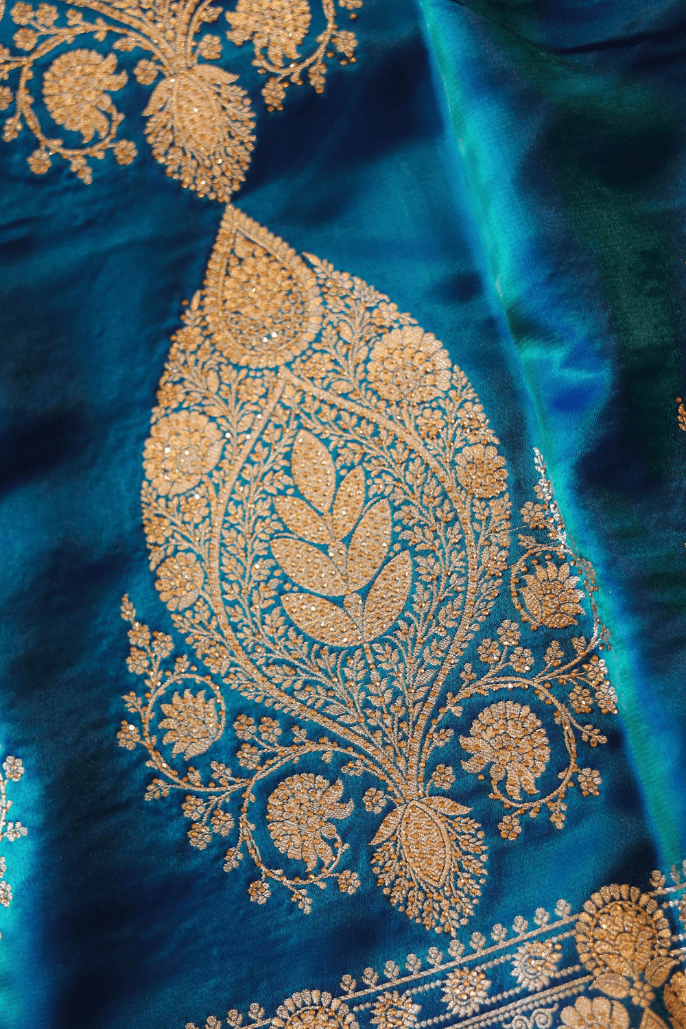 Sapphire Splendor (Pure Banarasi Silk)