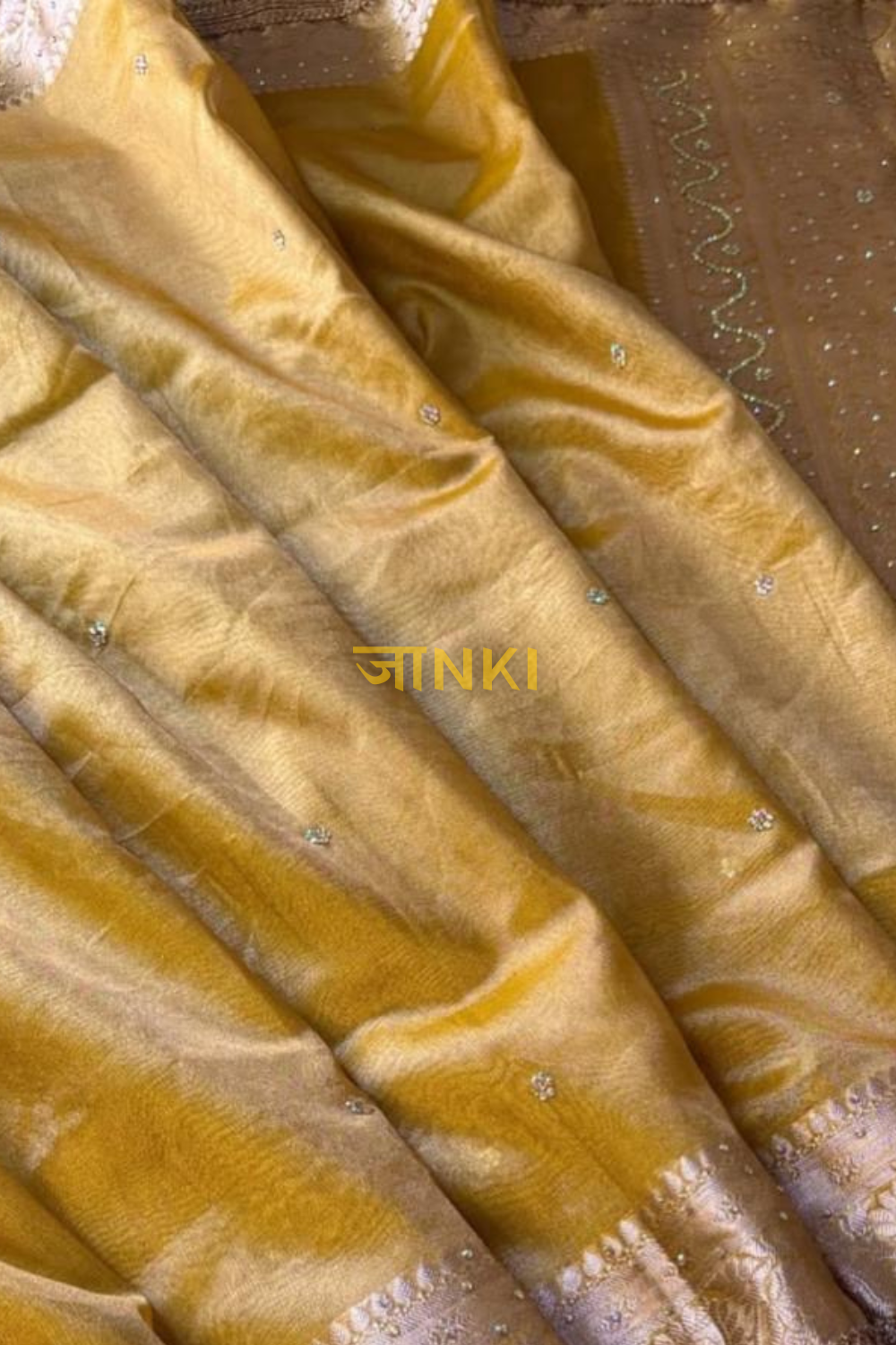 Sunehri Zari