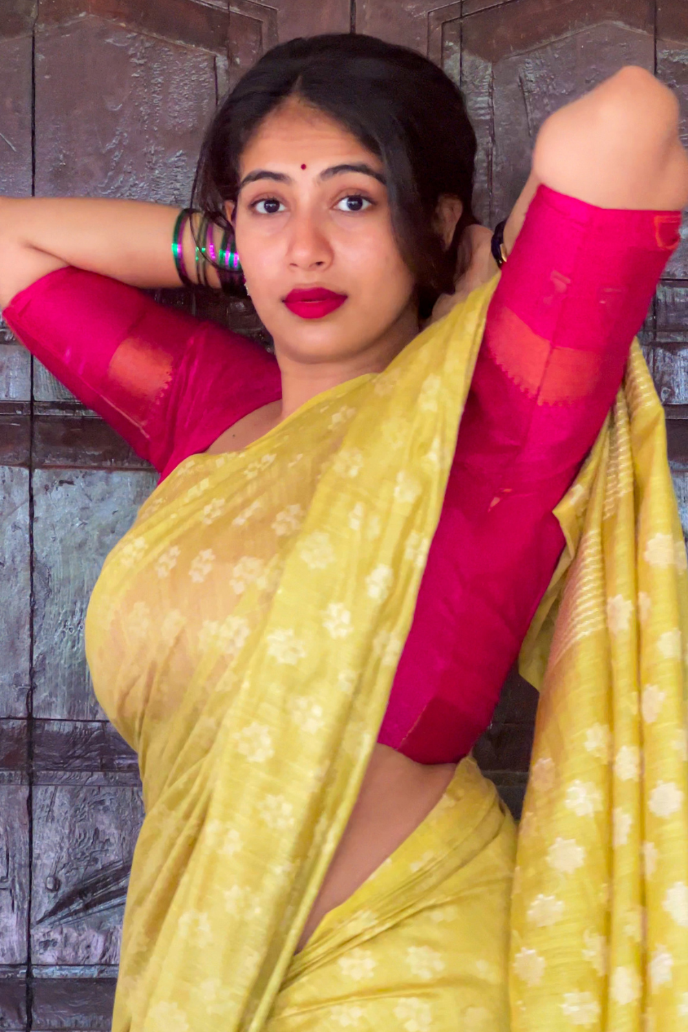 Saanvli Dhup