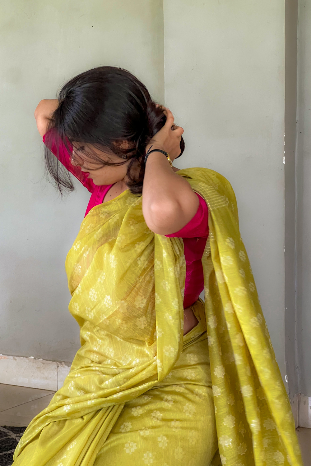 Saanvli Dhup
