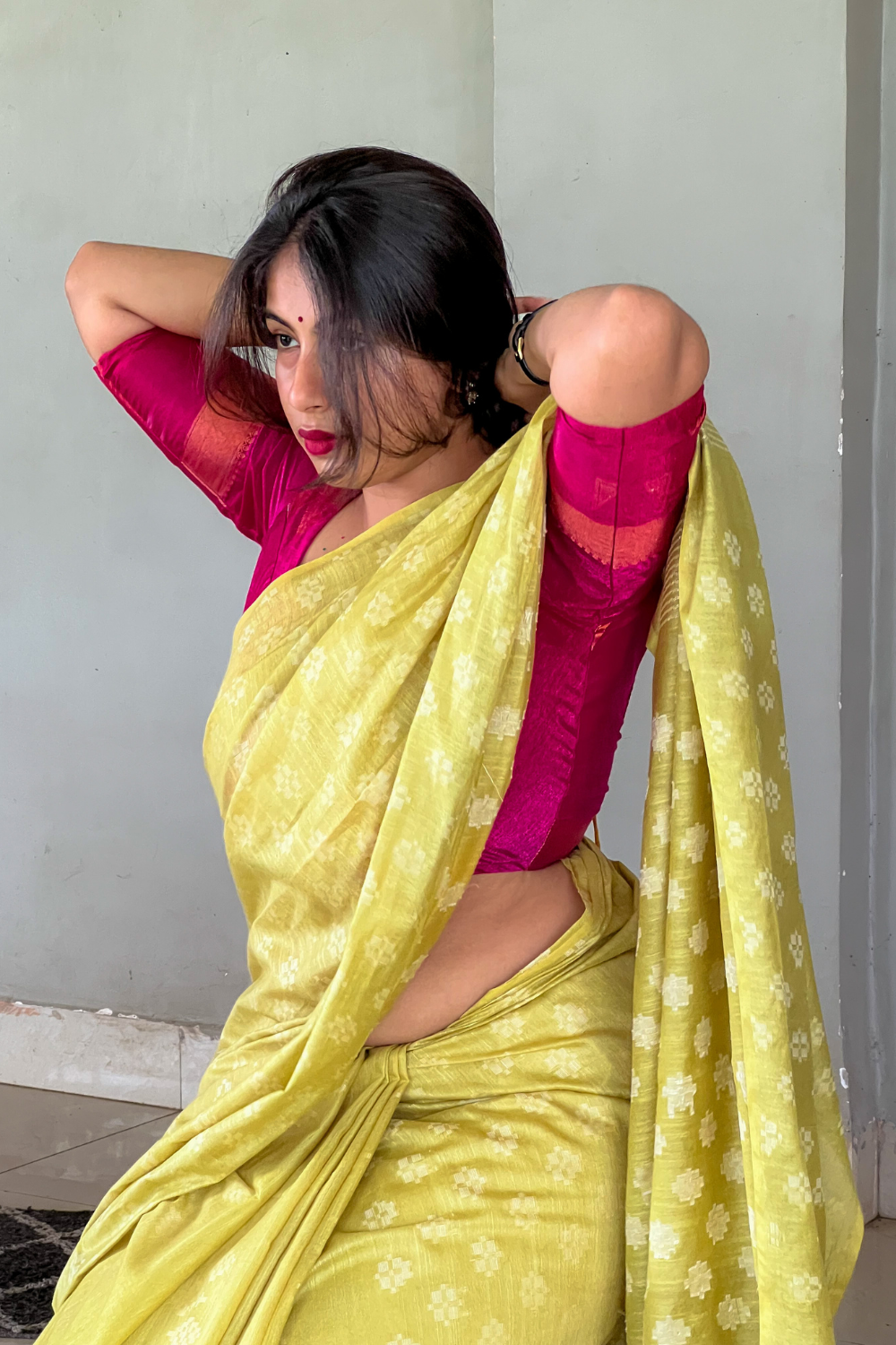 Saanvli Dhup